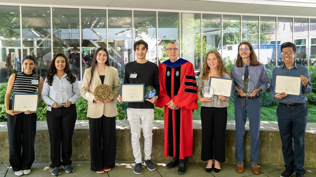 College of Biological Sciences Undergraduate of the Year - Kyle Elshoff