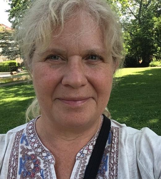 Elizabeth Crone